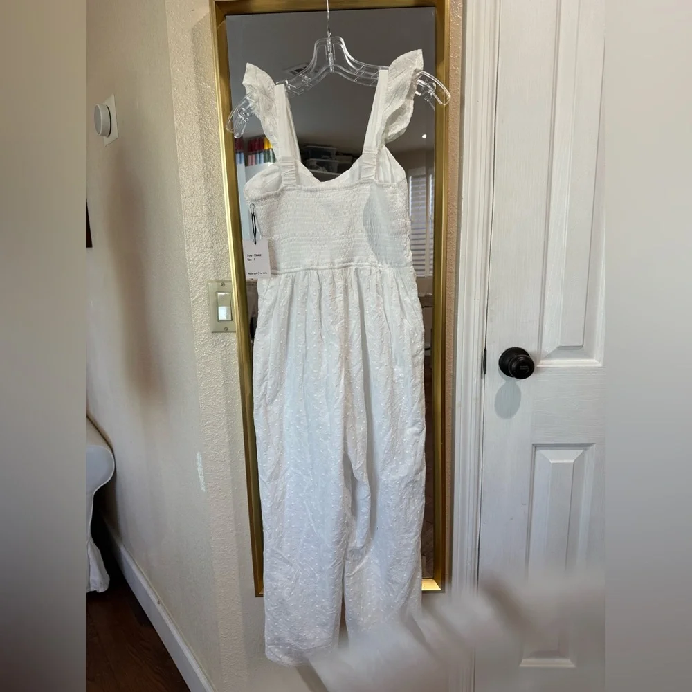 NWT Japna Small White Eyelet Jumpsuit with Flutter Sleeves - Picture 3 of 5